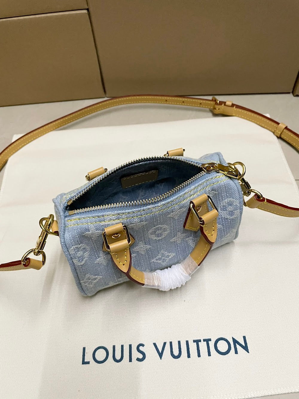 Anum Bags ln Luxury Bag --95998