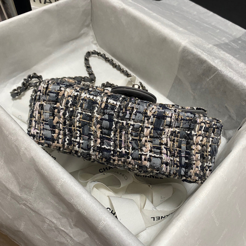 Anum Bags Detail