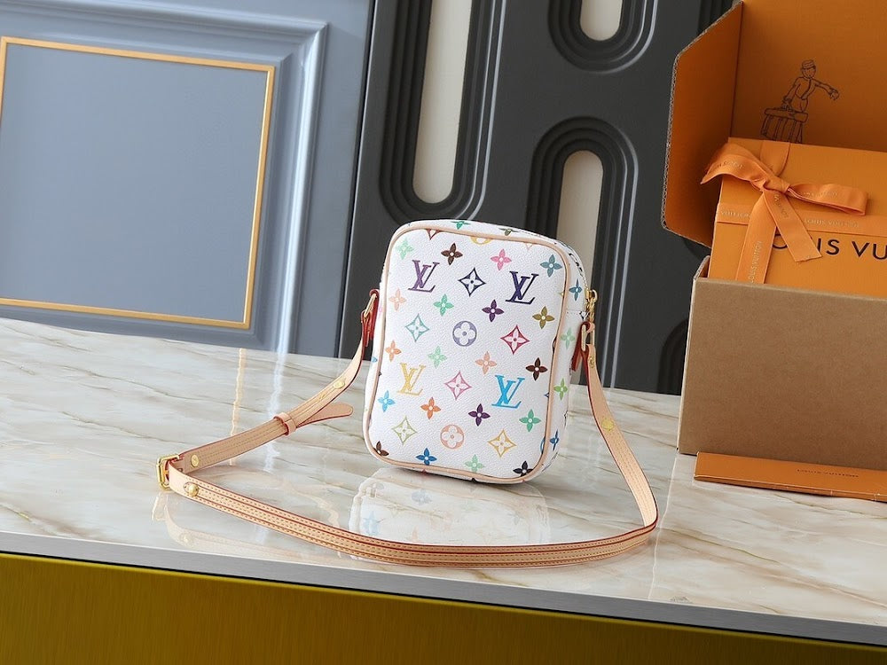 Anum Bags ln Luxury Bag --76804