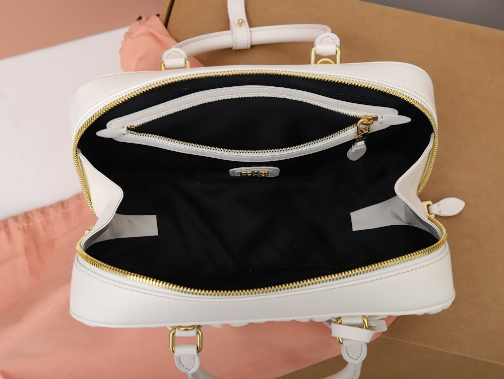 Anum Bags Miun Miun Luxury Bag --122497