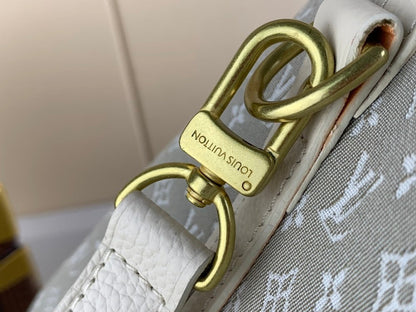 Anum Bags ln Luxury Bag --63122