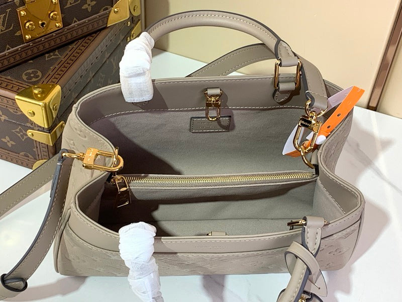 Anum Bags ln Luxury Bag --62819