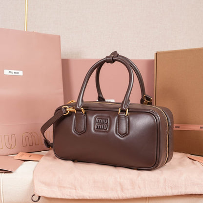 Anum Bags Miun Miun Luxury Bag --123624