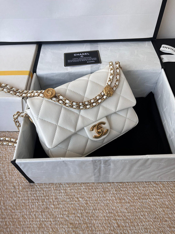 Anum Bags Detail