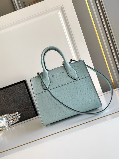 Anum Bags ln Luxury Bag --96183