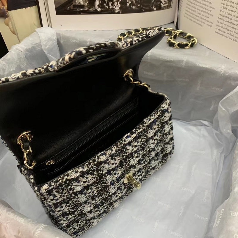 Anum Bags Detail