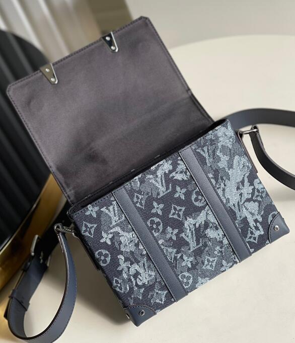 Anum Bags Detail