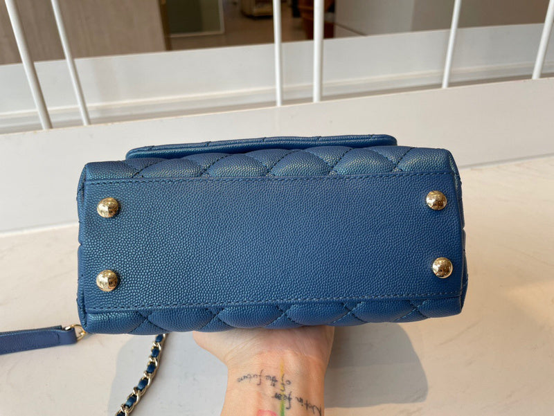 Anum Bags Detail