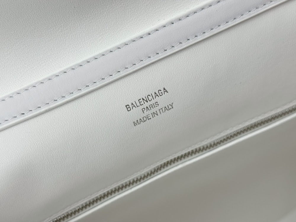 new-luxury-designer-bags-nm21470