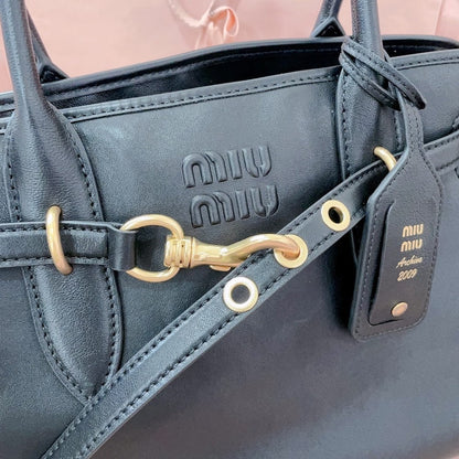 Anum Bags Miun Miun Luxury Bag --122455