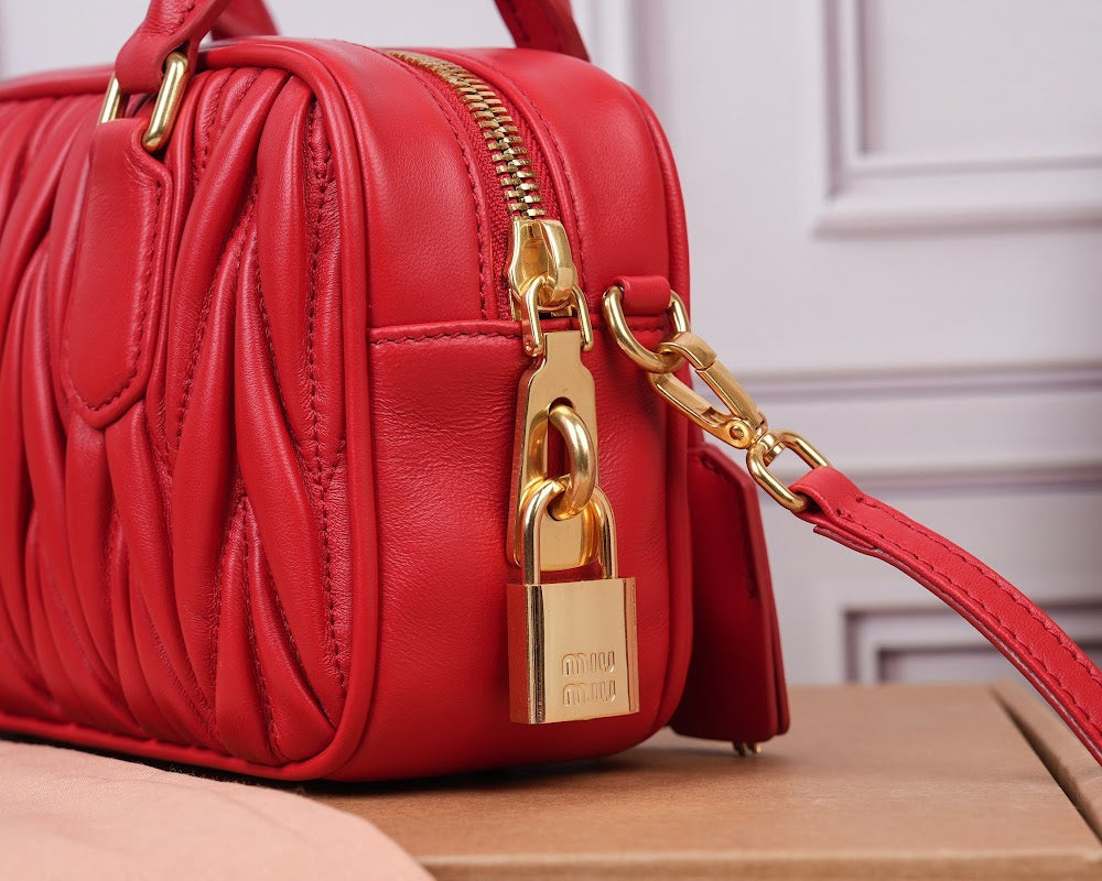Anum Bags Miun Miun Luxury Bag --123056