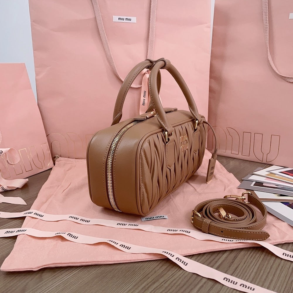 Anum Bags Miun Miun Luxury Bag --122384