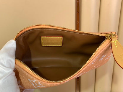 Anum Bags ln Luxury Bag --62653