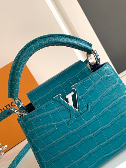 Anum Bags ln Luxury Bag --96817