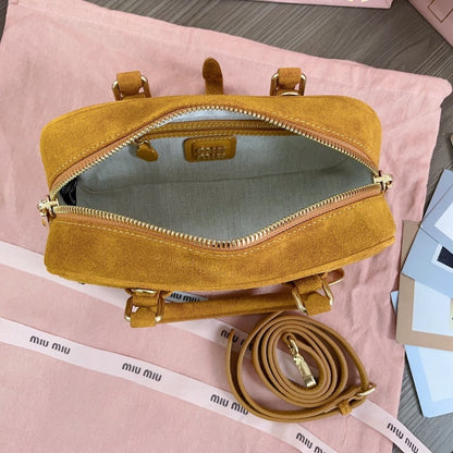 Anum Bags Miun Miun Luxury Bag --122879