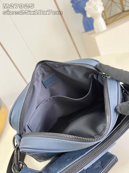 Anum Bags ln Luxury Bag --97565