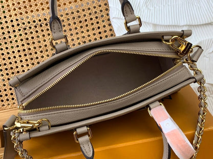 Anum Bags ln Luxury Bag --62026