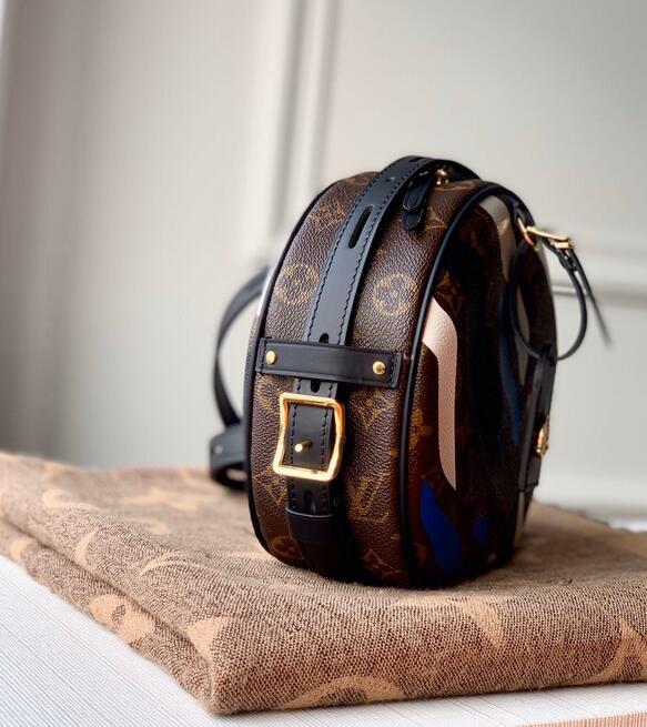 Anum Bags Detail