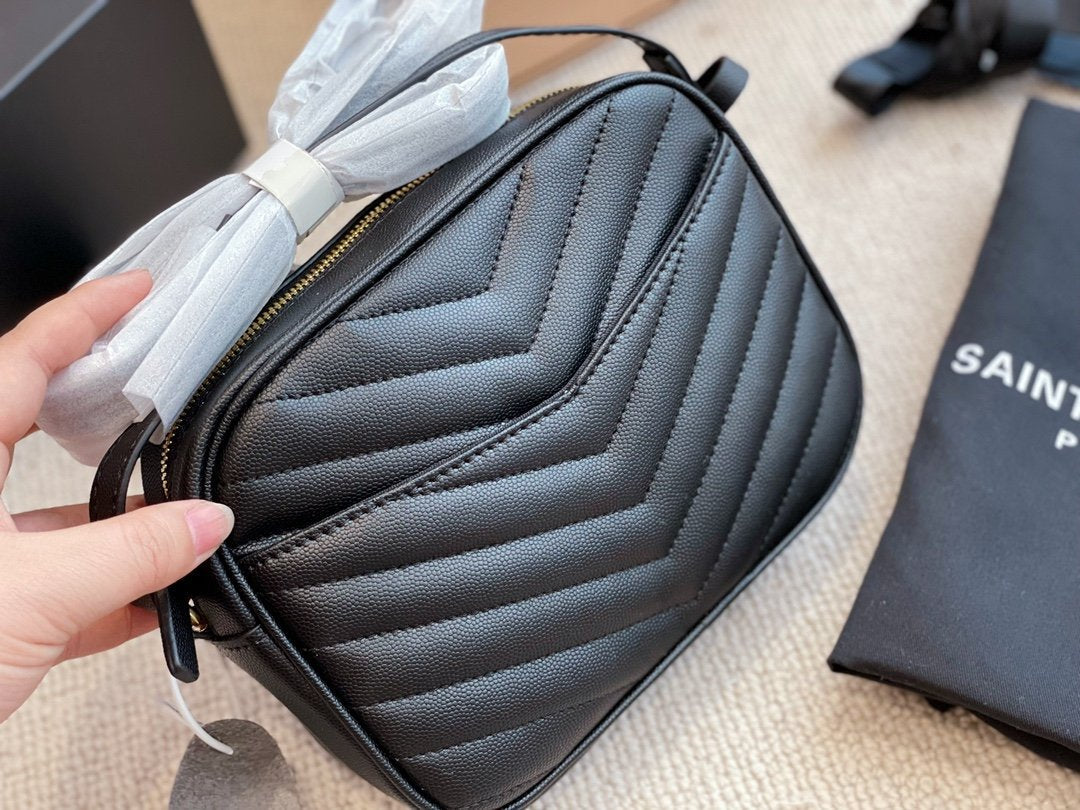 Anum Bags Detail