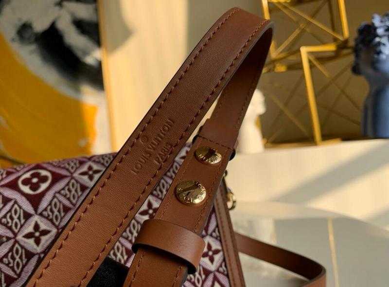 Anum Bags Detail