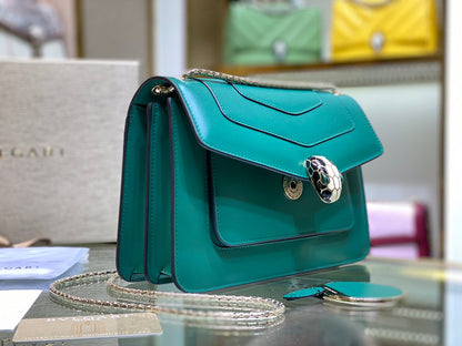 Anum Bags Detail