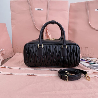 Anum Bags Miun Miun Luxury Bag --122385