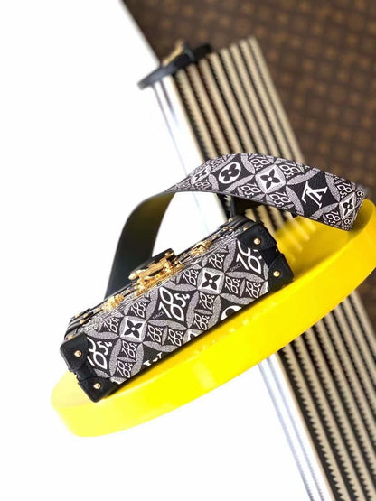 Anum Bags ln Luxury Bag --65977