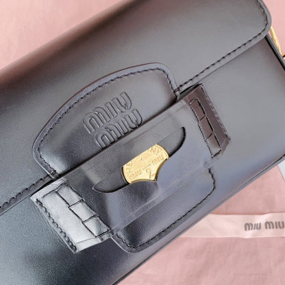 Anum Bags Miun Miun Luxury Bag --122593