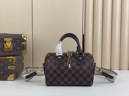 Anum Bags ln Luxury Bag --68357