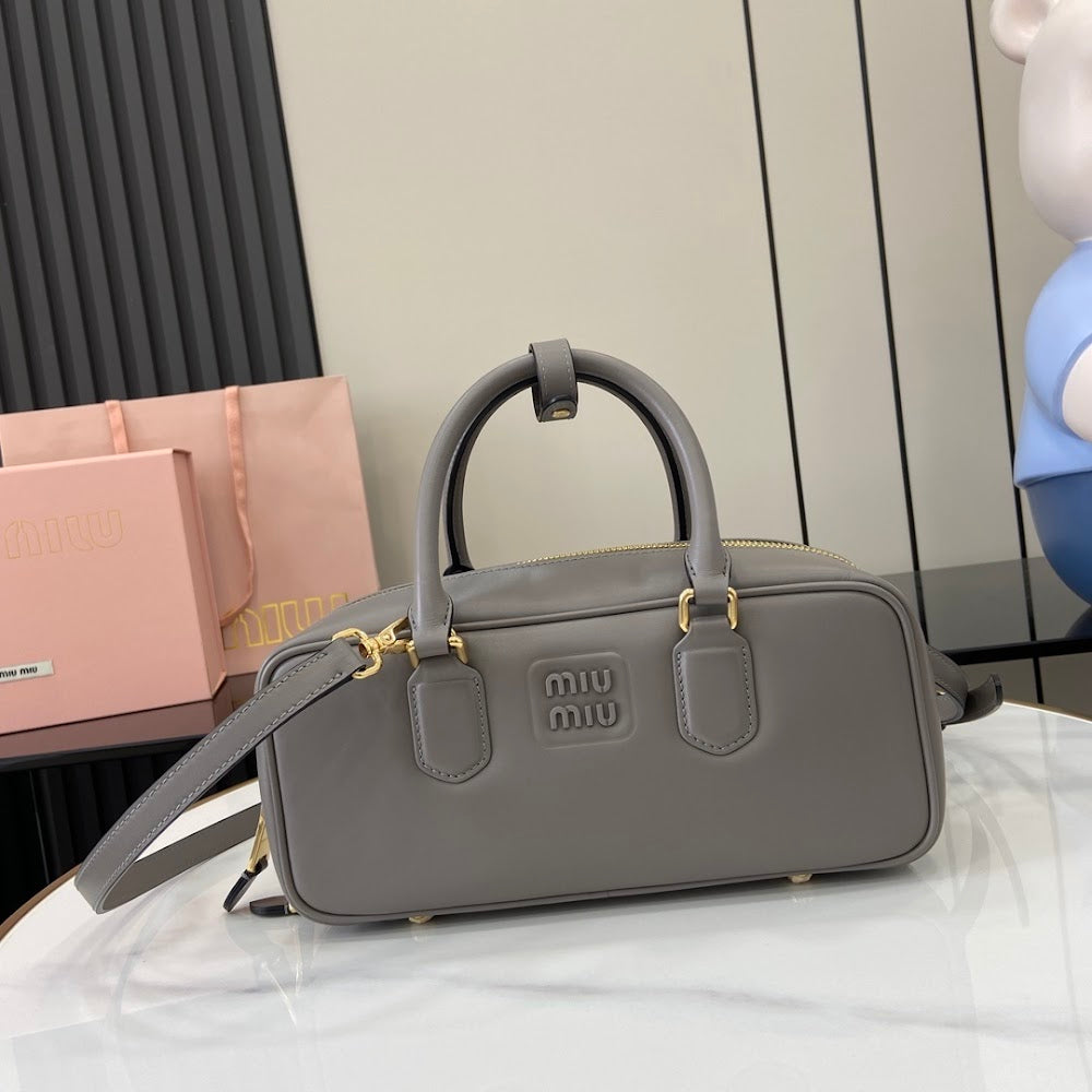Anum Bags Miun Miun Luxury Bag --122191