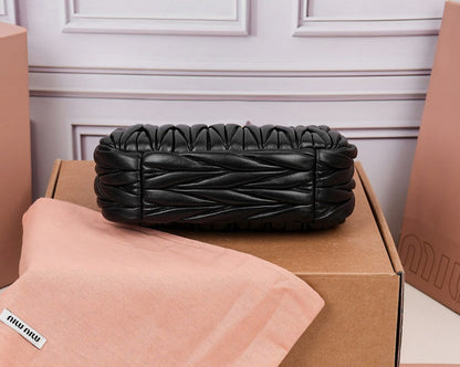 Anum Bags Miun Miun Luxury Bag --123609