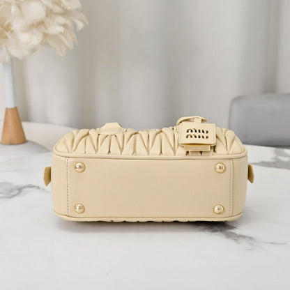 Anum Bags Miun Miun Luxury Bag --123562
