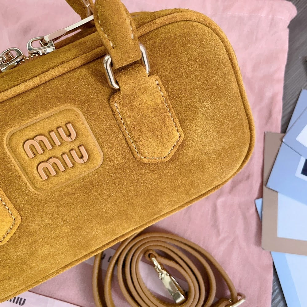 Anum Bags Miun Miun Luxury Bag --122879