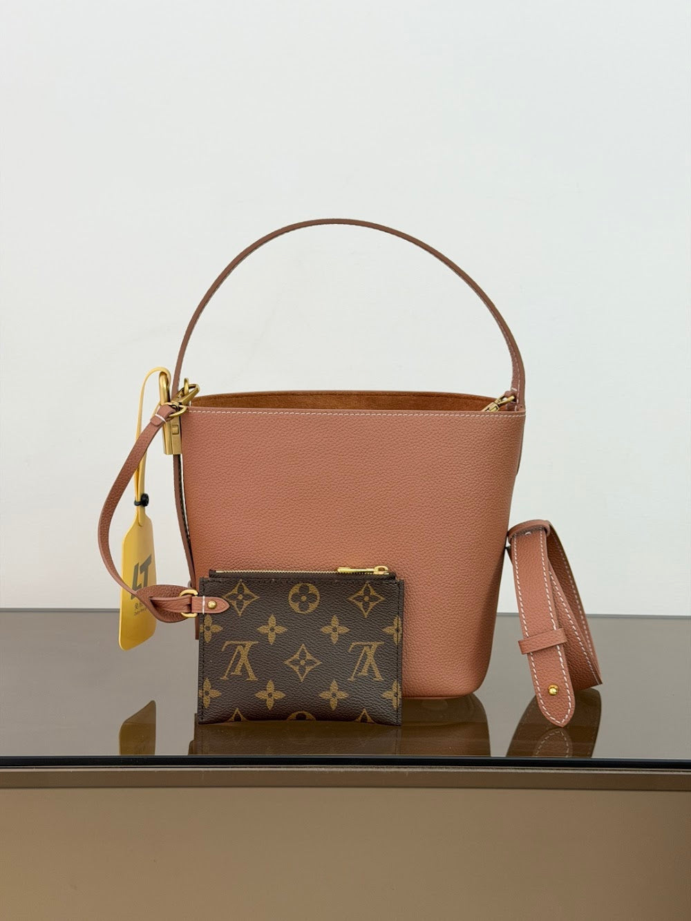 Anum Bags ln Luxury Bag --96380
