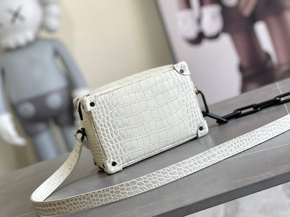 Anum Bags ln Luxury Bag --71355