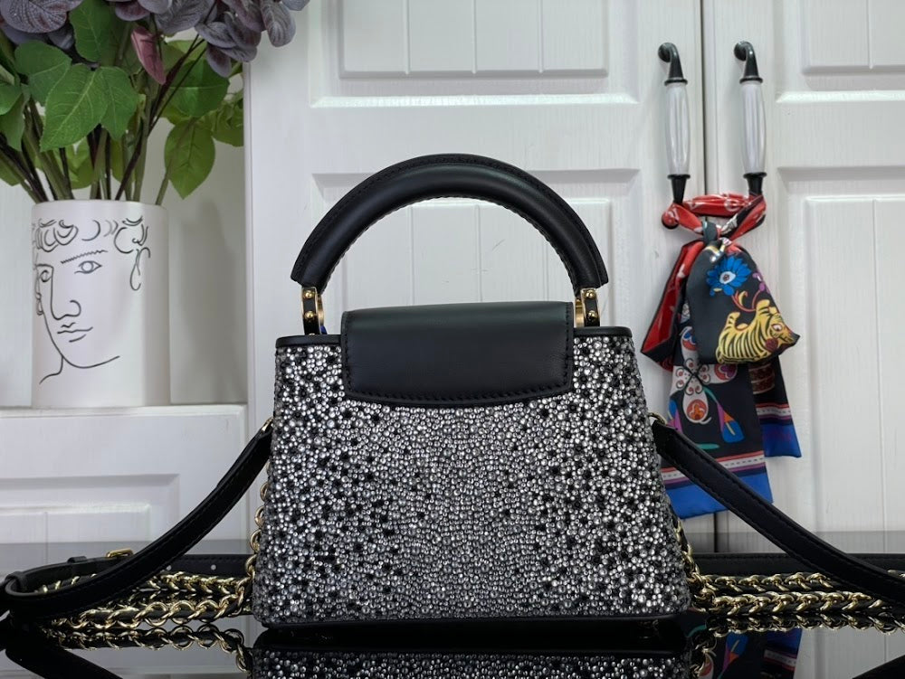 Anum Bags ln Luxury Bag --97022
