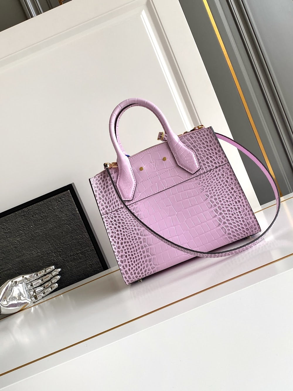 Anum Bags ln Luxury Bag --96209