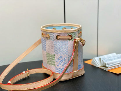 Anum Bags ln Luxury Bag --81432