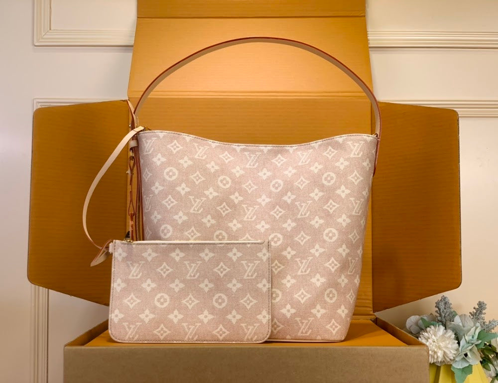 Anum Bags ln Luxury Bag --95659
