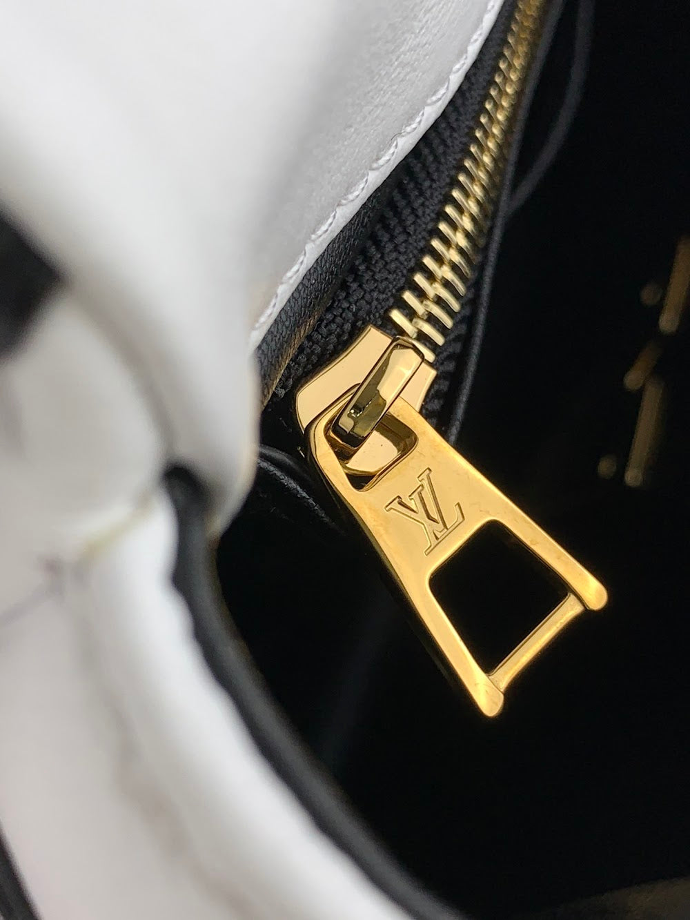 Anum Bags ln Luxury Bag --61948