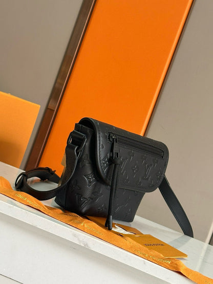 Anum Bags ln Luxury Bag --70837