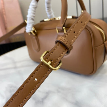 Anum Bags Miun Miun Luxury Bag --122188