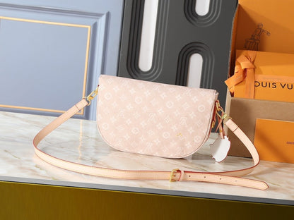 Anum Bags ln Luxury Bag --77682