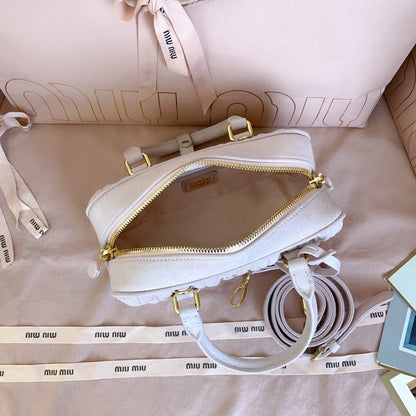 Anum Bags Miun Miun Luxury Bag --122700