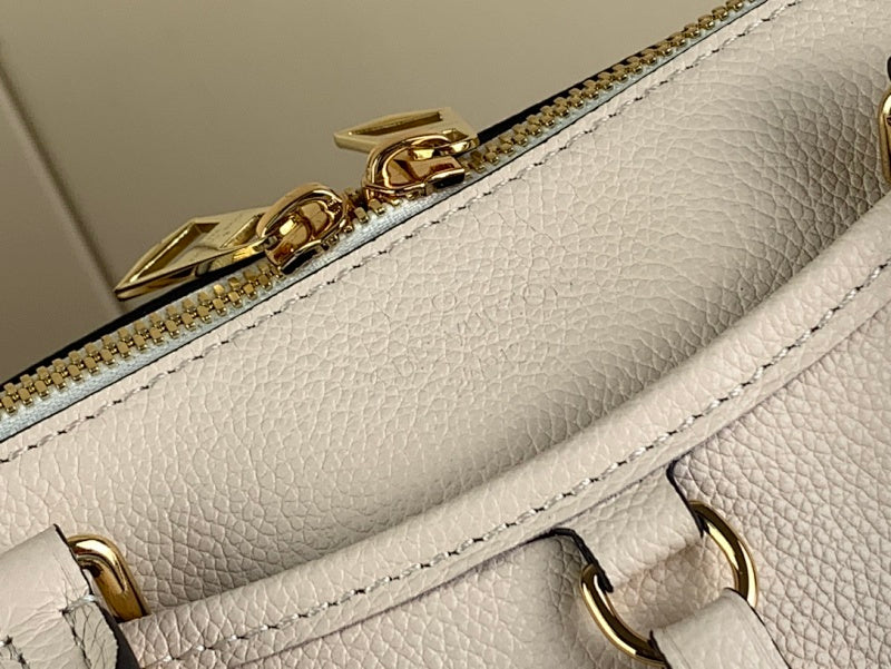 Anum Bags ln Luxury Bag --61570