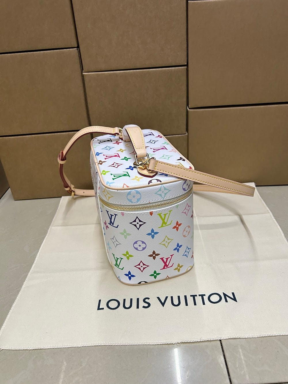 Anum Bags ln Luxury Bag --95950