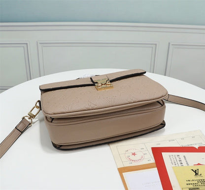 Anum Bags ln Luxury Bag --78142