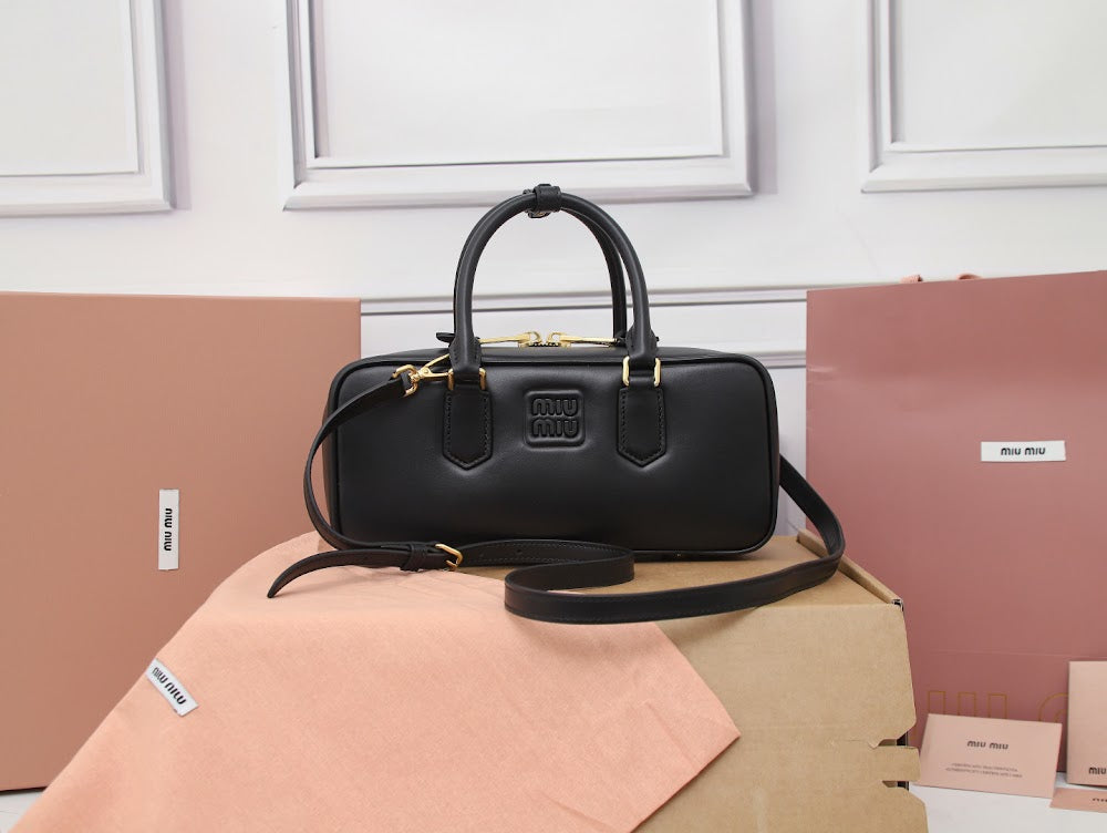 Anum Bags Miun Miun Luxury Bag --123392