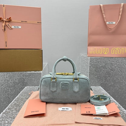 Anum Bags Miun Miun Luxury Bag --122841