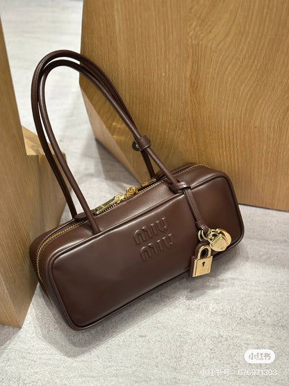 Anum Bags Miun Miun Luxury Bag --123500